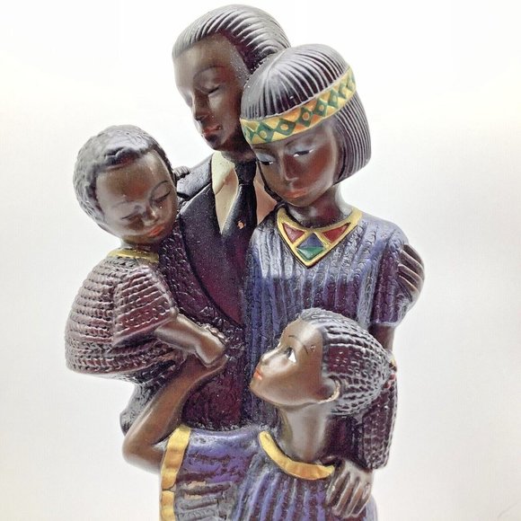 Mahogany Princess, "The Gathering" Figurine - Picture 3 of 12